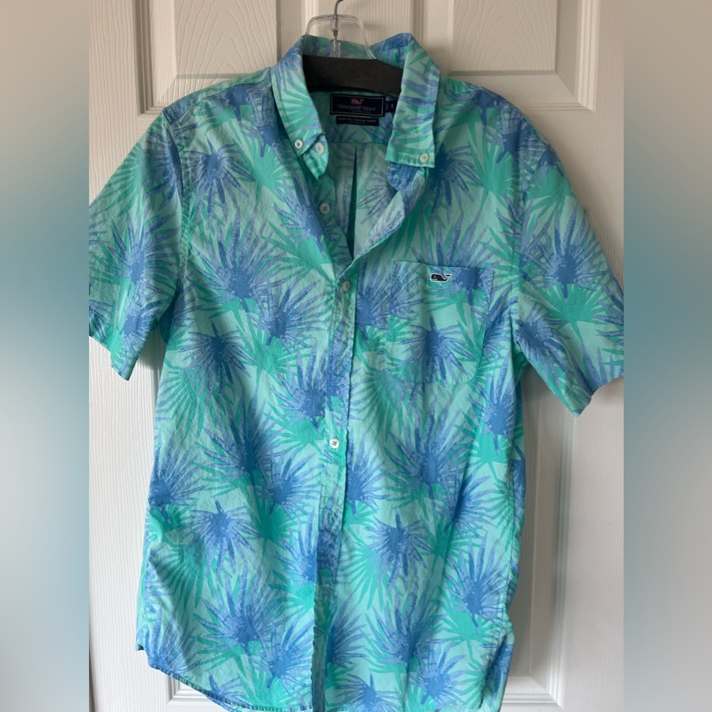 vineyard vines blue hawaiian shirt - small